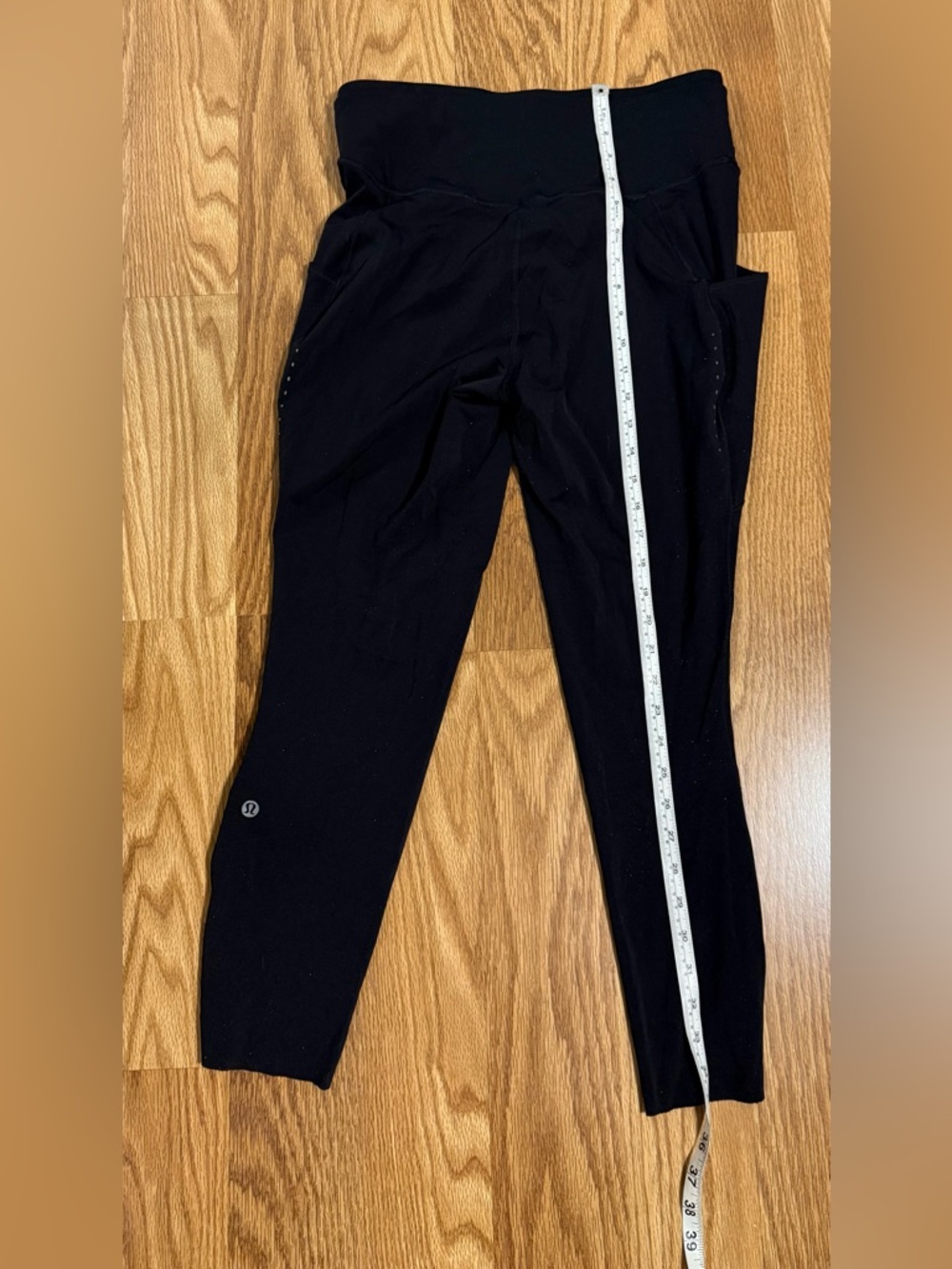 lululemon athletica Black High-Waist Leggings with thigh pockets size 12 - Picture 11 of 11